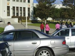 Autoridades de la institución levantan el cierre a las 15:15 locales. ARCHIVO /