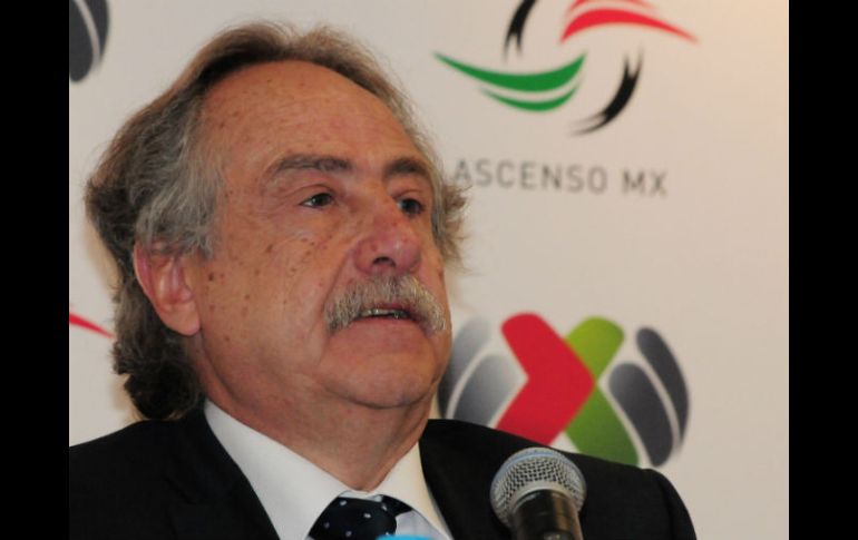 Decio de María entregó al presidente del Atlas una lista de nombres que la PGR tiene identificados como posibles lavadores de dinero. ARCHIVO /