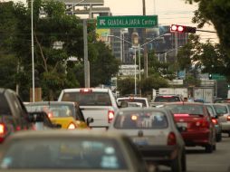 Los semáforos se desprogramaron en diversos cruceros impactando arterias principales y calles secundarias próximas.  /