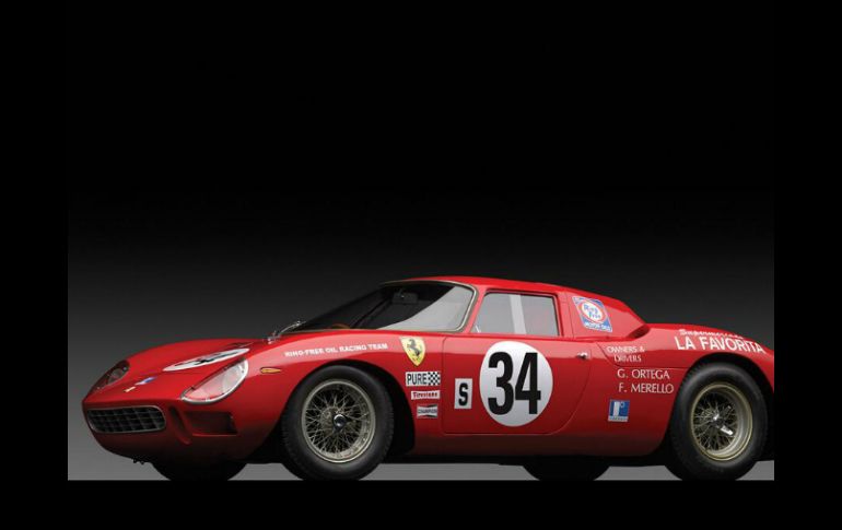 El Ferrari 250 LM es calificado por Sotheby's como una obra maestra para la vista y el sonido. TOMADA DE @therealautoblog  /