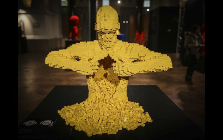 La forma humana es el tema favorito de la muestra. EFE /