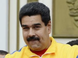 Maduro usará su autoridad ''autocrática'' para dictar precios de bienes y limitará ganancias de empresas, asegura el diario. AFP /