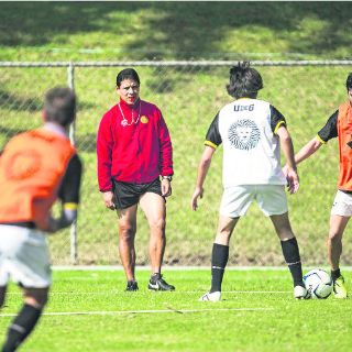 Leones Negros, a sellar el boleto a la final