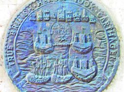 Grabado. La mentira de Vernon, para su desventura, quedó impresa en una moneda en donde jura falsamente haber conquistado Cartagena.  /