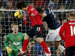 Con este cabezazo el cuadro de Manchester vio como se iban los tres puntos. AP /