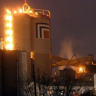 Cemex desmiente deuda con el fisco español