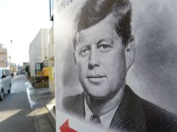 Estos lotes forman parte de un centenar de recuerdos de JFK puestos en subasta al conmemorarse el 50 aniversario de su homicidio. AFP /