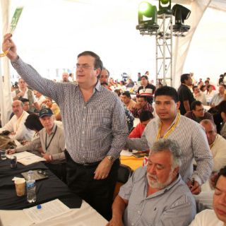 Congreso del PRD confirma adhesión al Pacto por México