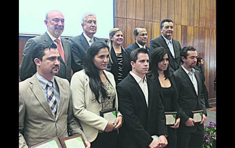 Los alumnos del TEC, con distinta formación, complementaron la propuesta gracias a las especialidades de cada uno. ESPECIAL /