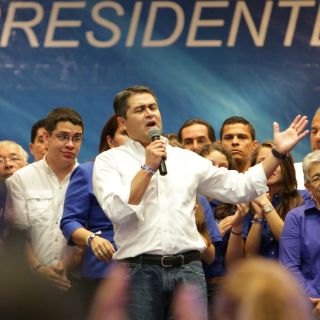 Dos candidatos se autoproclaman ganadores en Honduras