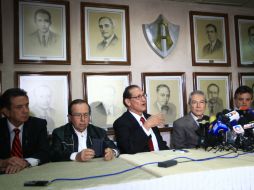 Este medio día se reunieron los 21 miembros del consejo del Atlas quienes revisaron las cuatro ofertas. ARCHIVO /