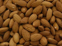 A pesar de su alto contenido calórico, los frutos secos son indispensables para la salud. ARCHIVO /