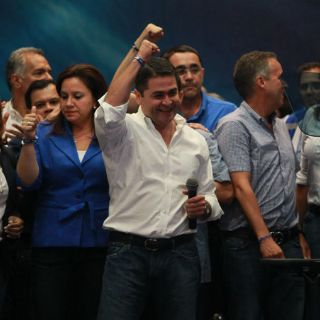 Tensión en Honduras: derechista alista gobierno, izquierdista alega fraude