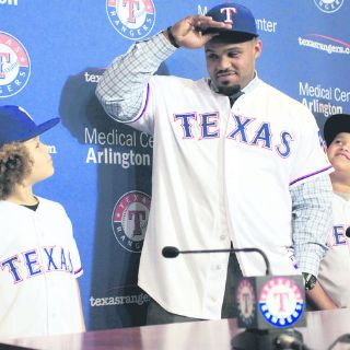 Fielder se presenta en Texas