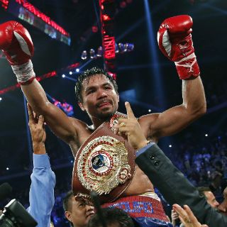 Pacquiao pide prestado para ayudar a víctimas filipinas
