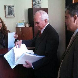 Locatarios presentan juicio político contra el alcalde y Elisa Ayón