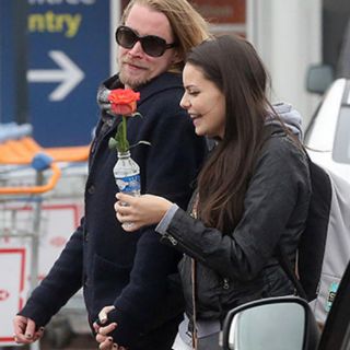 Macaulay Culkin reaparece con supuesta novia