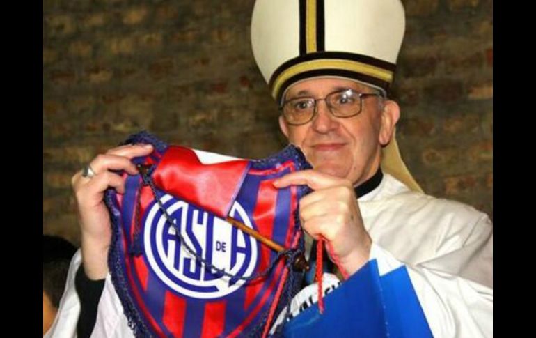 Jorge Mario Bergoglio no esconde su afición por el futbol sudamericano. ESPECIAL /