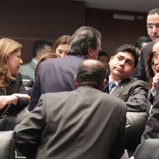 Senado envía sin cambios reforma financiera