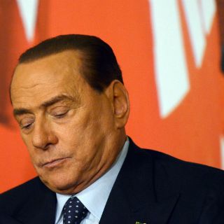 Berlusconi es expulsado del Parlamento italiano