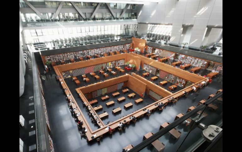 La biblioteca Nacional de China supera los 23 millones de libros y se encuentra abierta al público desde 1912. ESPECIAL /