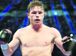 El 'Canelo' fue criticado por enfrentarse a Floyd Mayweather Jr. sin pelear previamente ante boxeadores de gran categoría. AP /