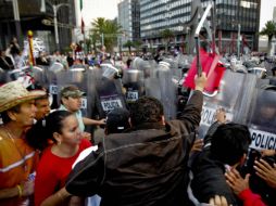 La dependencia es fuertemente custodiada por la Policía Federal, quienes hacer cierres vehiculares en la zona. ARCHIVO /
