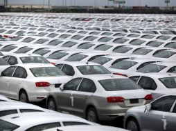 Con la cláusula, los bancos realizarían cargos en la cuenta de un cliente en caso de adeudo en crédicos automotrices. ARCHIVO /