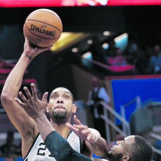 San Antonio aprieta el paso