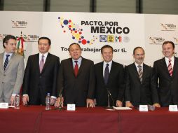 Aurelio Nuño,Osorio Chong, Jesús Zambrano, César Camacho, Gustavo Madero y Luis Videgaray, integrantes del Consejo Rector del Pacto. ARCHIVO /