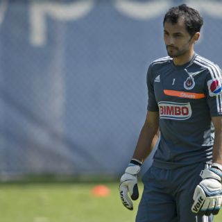 Michel se despide de Chivas vía Twitter