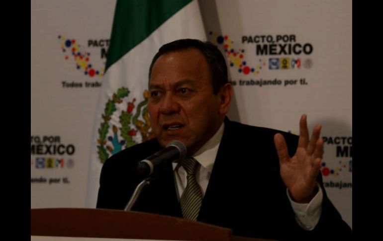 El titular del PRD hace pública la disposición del partido para dar luz verde a la legislatura. ARCHIVO /