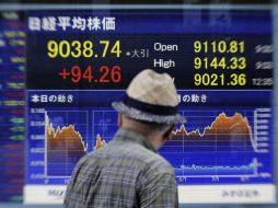 Los movimientos de las bolsas en el mundo están a la expectativa de las nuevas políticas monetarias y la cifra de inversión fija bruta. ARCHIVO /