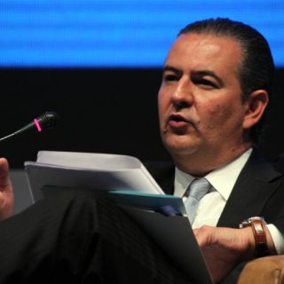Empresarios piden relanzar el Pacto por México