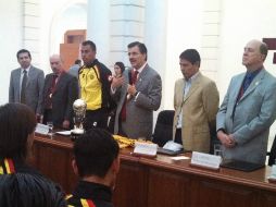 El rector de la UdeG, Tonatiuh Bravo Padilla recibió a los Leones Negros, equipo campeón de la Liga de Ascenso.  /