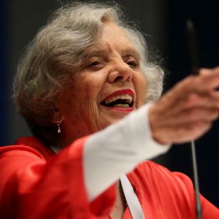 Poniatowska piensa dedicar discurso a mujeres de América Latina