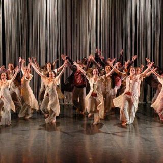 Anajnu Veatem, tradición y disciplina en el escenario