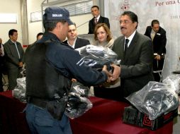 Sólo hay dos mil 600 elementos de la Policía de Guadalajara, pero las plazas previstas presupuestalmente llegan a las tres mil.  /