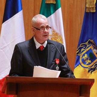 Raúl Padilla recibe Orden de la Legión de Honor