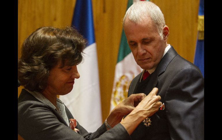 Raúl Padilla recibió el nombramiento como Caballero de la Orden de la Legión de Honor.  /