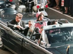 Reproducen las trayectorias de las balas que impactaron en el entonces presidente John F. Kennedy. ARCHIVO /