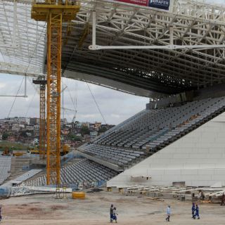 La FIFA y Brasil descartan 'pánico' por estadios