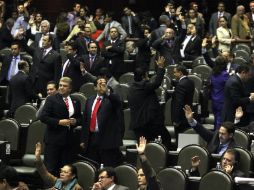 En la madrugada de hoy se aprobó la reforma político-electoral. SUN /