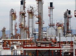 México continúa como el tercer abastecedor de petróleo crudo a EU por volumen. ARCHIVO /