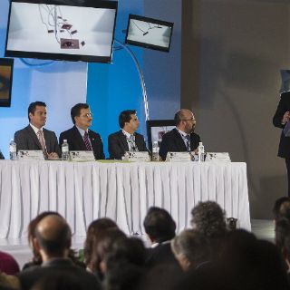 Inauguran foro Tv Morfosis en la FIL