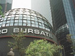 La Bolsa Mexicana ganó 126.79 enteros para superar las 42 mil unidades en el IPC. ARCHIVO /