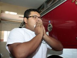 Piden a las personas lavarse las manos al llegar a casa y luego de saludar a enfermos, para evitar contagiarse de algún padecimiento. ARCHIVO /