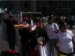 Los vendedores establecidos piden que se cumpla el reglamento.  /