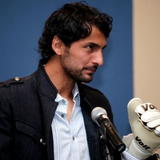 Luis Michel, con dos propuestas en primera división