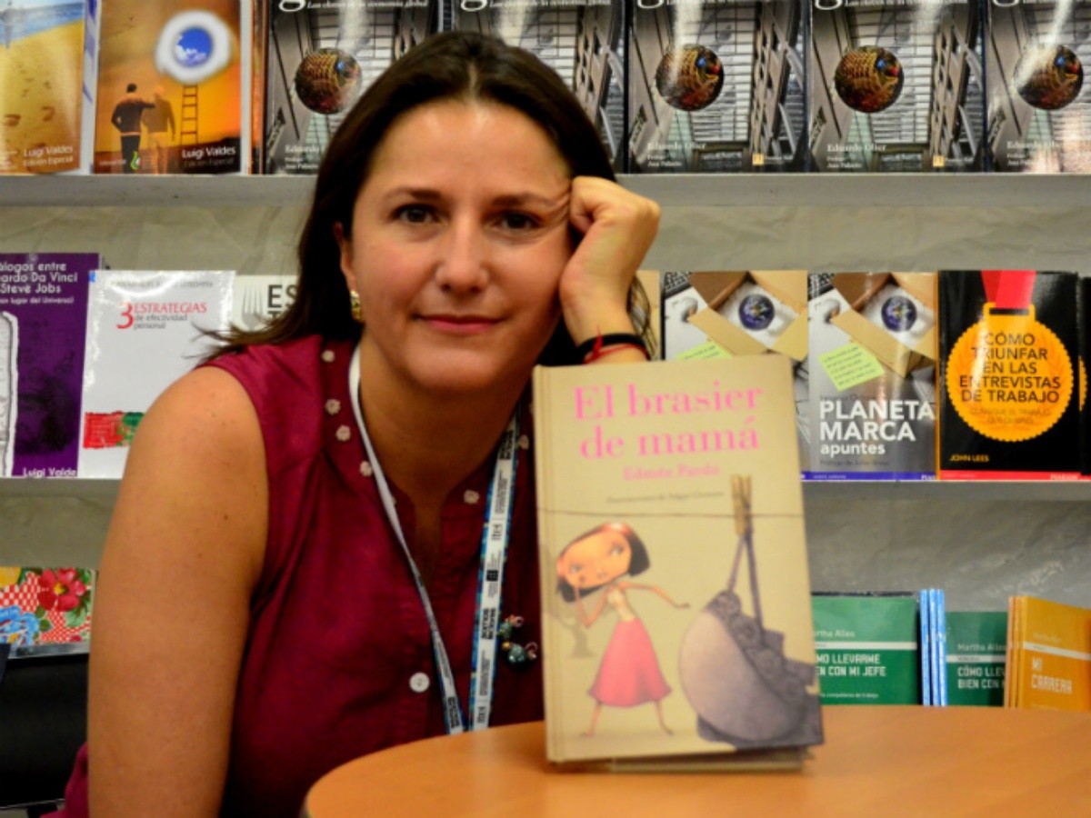 Para Mamás e hijas; recomendación del libro: «El brasier de mamá» –  Ginecóloga Dra. Abril Rios